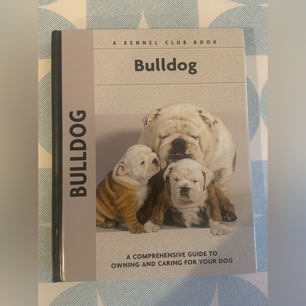 Book: A Kennel Club Book - Bulldog